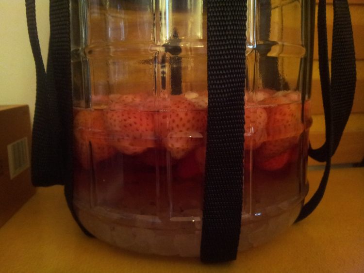 草莓酒的制作方法