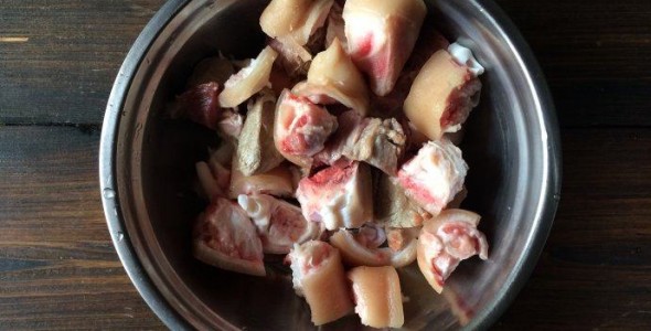 猪脚海带汤的做法