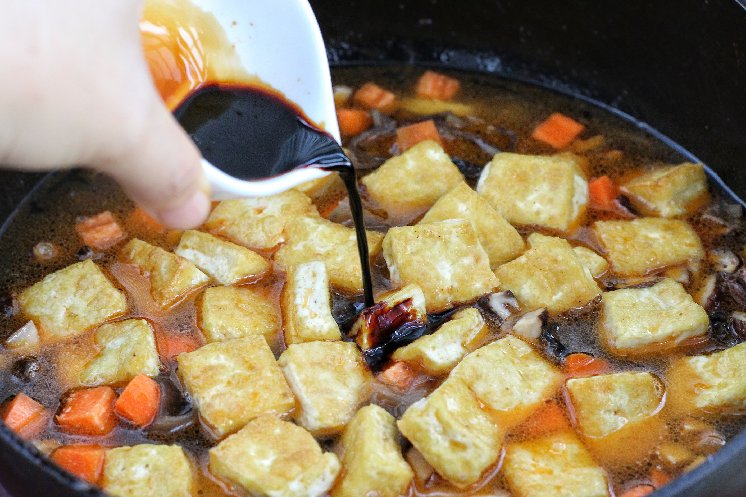 鲜虾豆腐煲怎么做