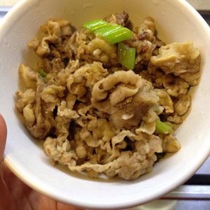 韩式鲜菌辣肥牛汤的正宗做法